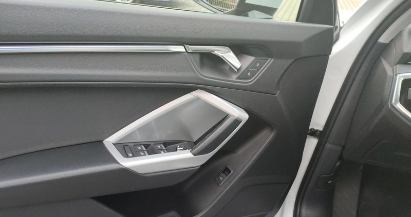 Audi Q3 cena 155900 przebieg: 28972, rok produkcji 2023 z Warszawa małe 379